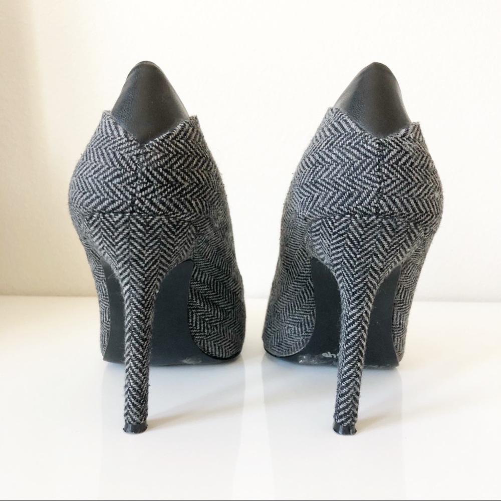 BCBGeneration Tweed heels with leather tips. - Picture 2 of 5